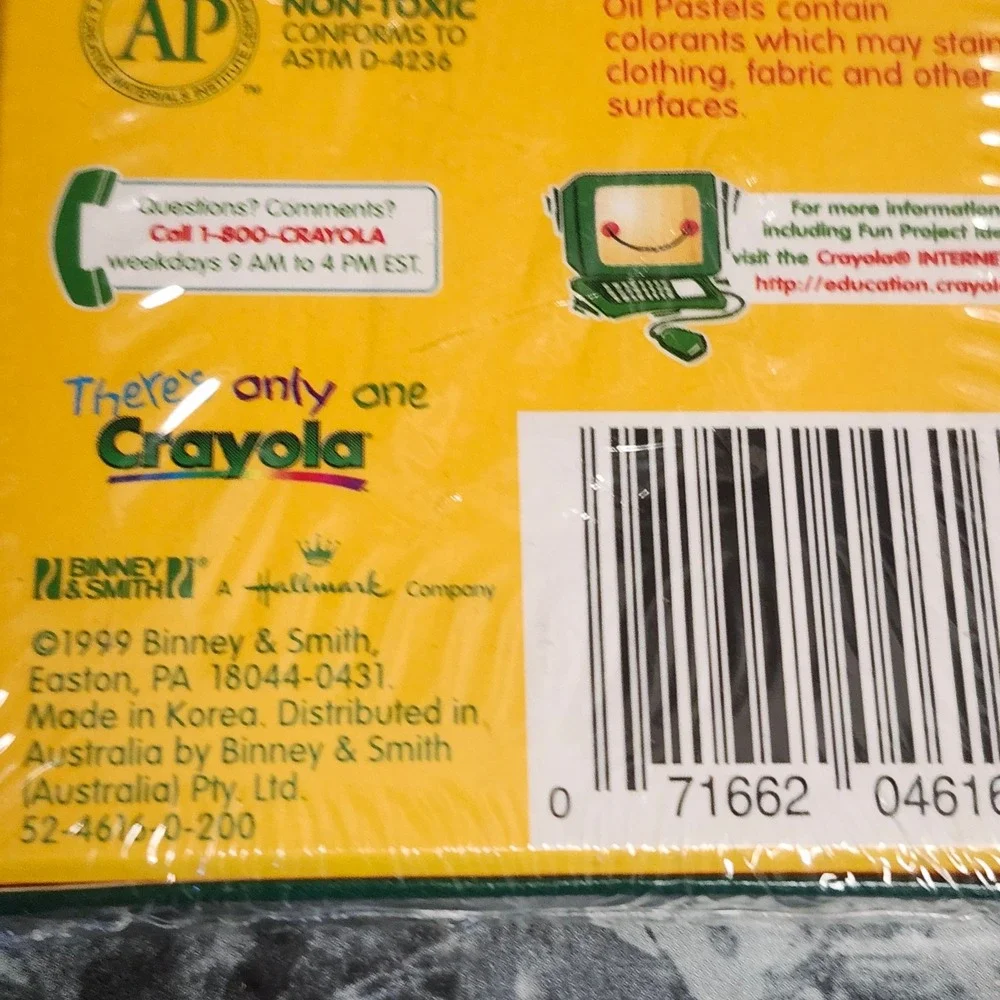 Crayola Art Set Kids Multicolor Vintage Oil Pastels & Colored Pencils